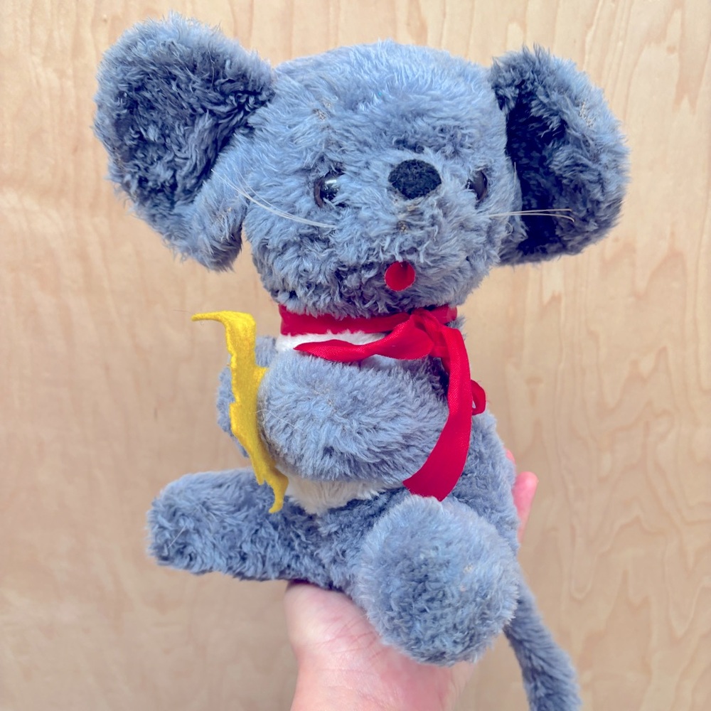 1978 Dakin Plush Mouse with Cheese